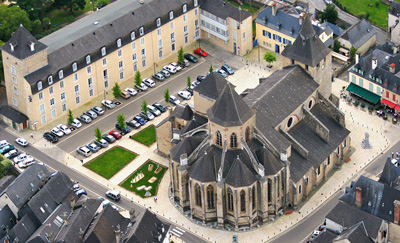 chambres_hotes_oloron_sainte_marie_domaine_pedelaborde_cathedral_oloron_table_patrimoine