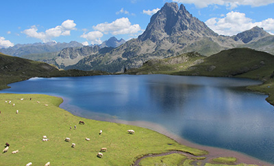 pic_midi_ossau_gite_chambres_hotes_randonnee_balade_marche_loisirs_detente