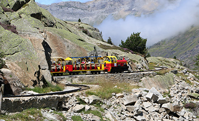 train_artouste_chambres_hotes_hebergement_pyrenees_randonnee_montagne_bearn